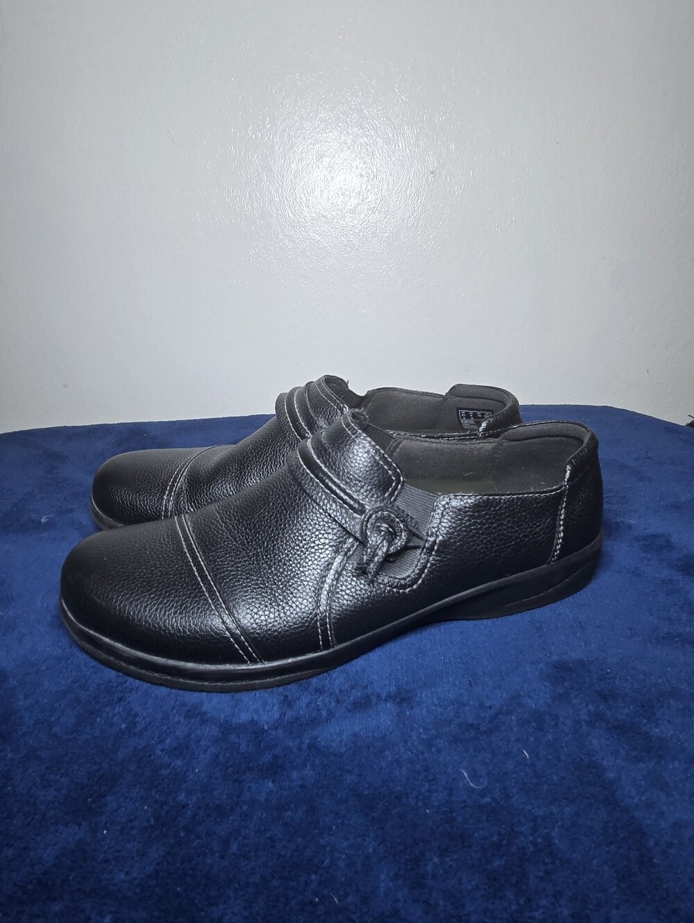 Clarks Womens Cheyn Madi Loafer Size 9 M Black Leather Shootie Slip On Shoe